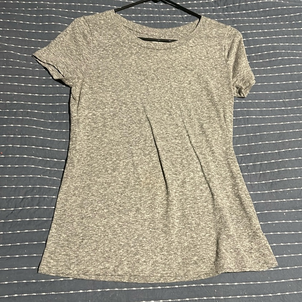 Mossimo fitted grey heathered tee.